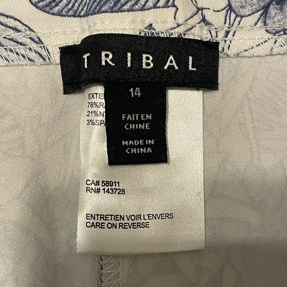 Tribal Pull-On Capris White Blue Palm Leaves Sz 14 - Picture 7 of 10